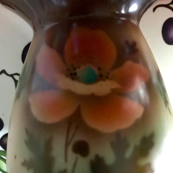 ANTIQUE/VINTAGE HAND PAINTED CZECHOSLOWSKIA VASE - Picture 6 of 10